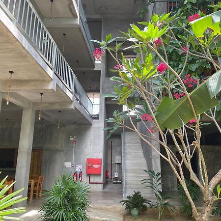 Hotel Surf Gangs Arugambay Arugam Bay Exterior foto