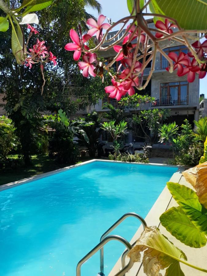 Hotel Surf Gangs Arugambay Arugam Bay Exterior foto